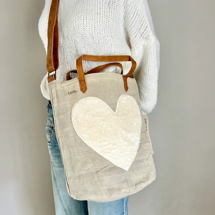 Sac avec peluche en forme de cœur (toile claire)