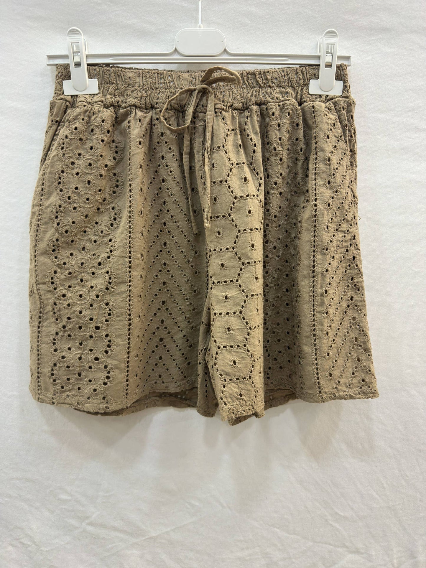 Short en Broderie Anglaise @65401_ShBroderie