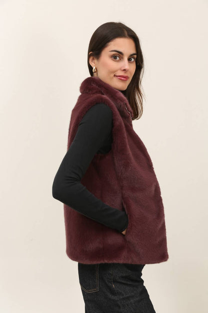 Gilet sans manche en fausse fourrure ultra douce