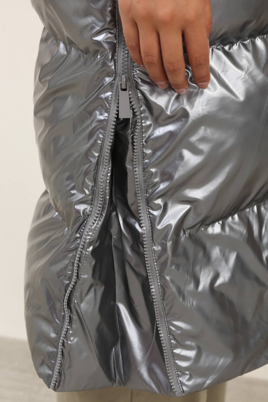 Doudoune extra longue avec capuche métallisée