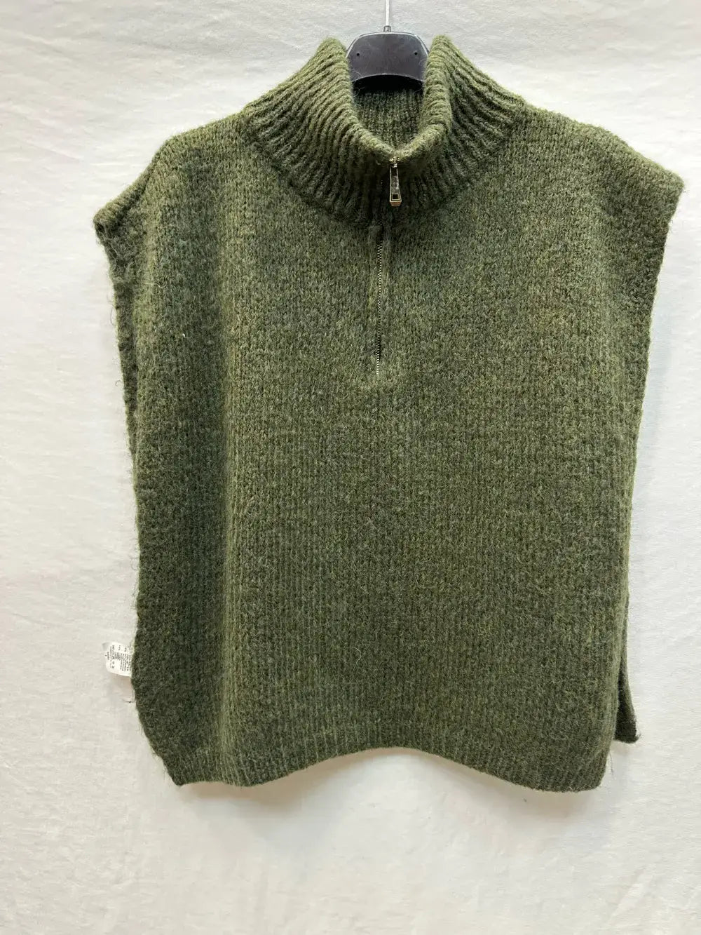 Pull sans manches avec ouverture sur les cotés @50592_PullOu