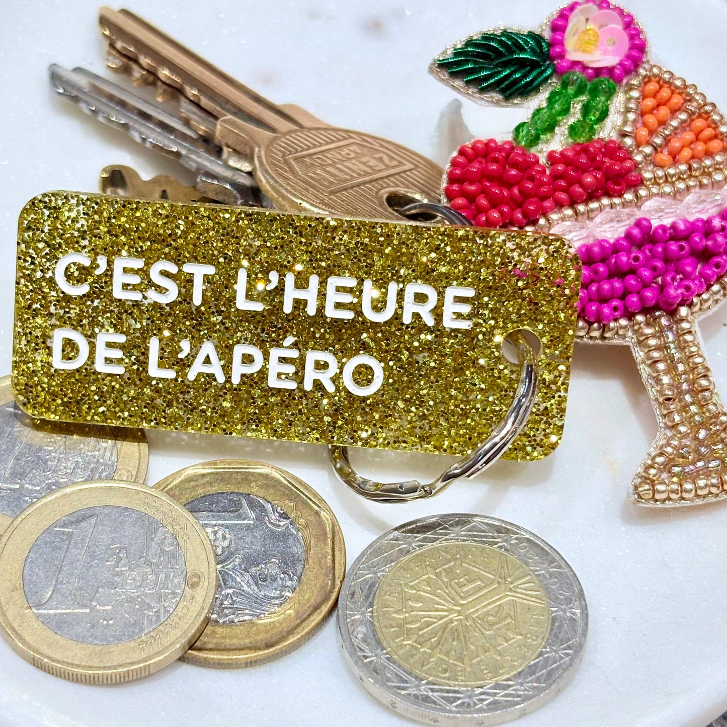 C'EST L'HEURE DE L'APÉRO Porte-clés paillettes Plus de Love