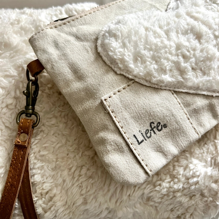 Pochette en forme de cœur en peluche (toile légère vintage)