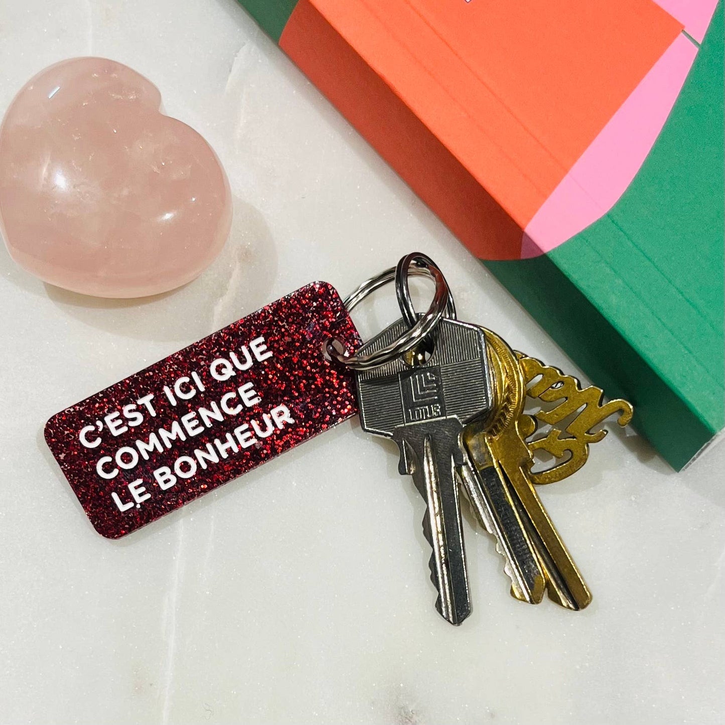C'EST ICI QUE COMMENCE LE BONHEUR  Porte-clés  Plus de Love