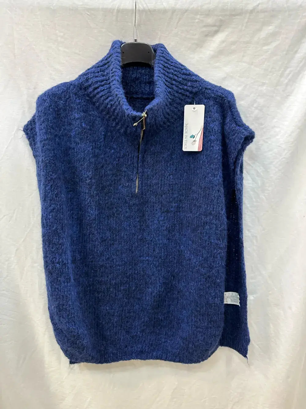 Pull sans manches avec ouverture sur les cotés @50592_PullOu