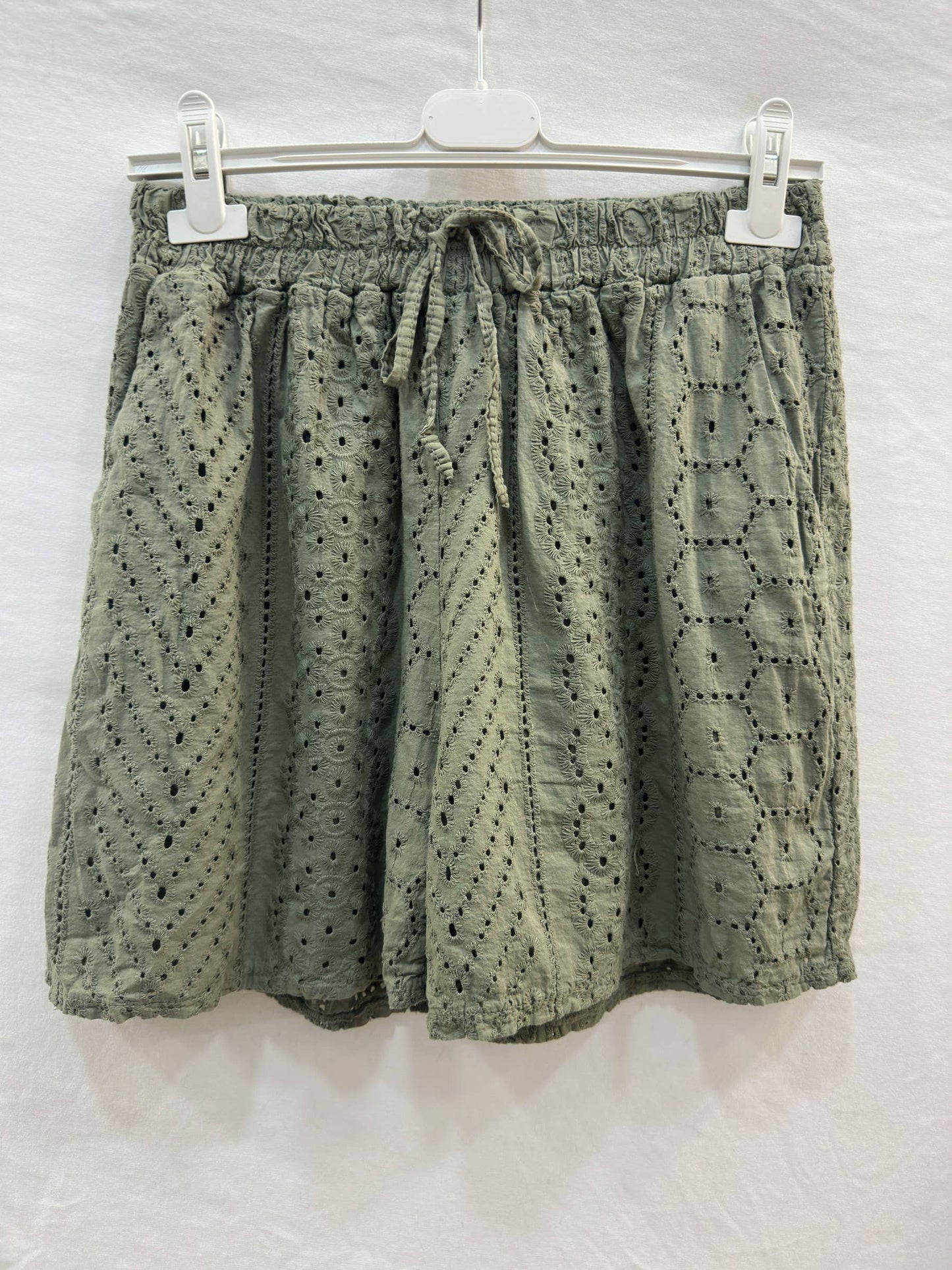 Short en Broderie Anglaise @65401_ShBroderie