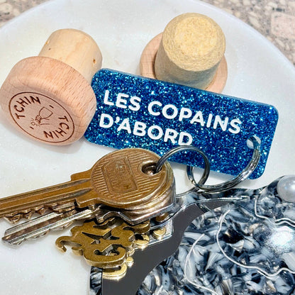 LES COPAINS D'ABORD Porte-clés à paillettes Plus de Love