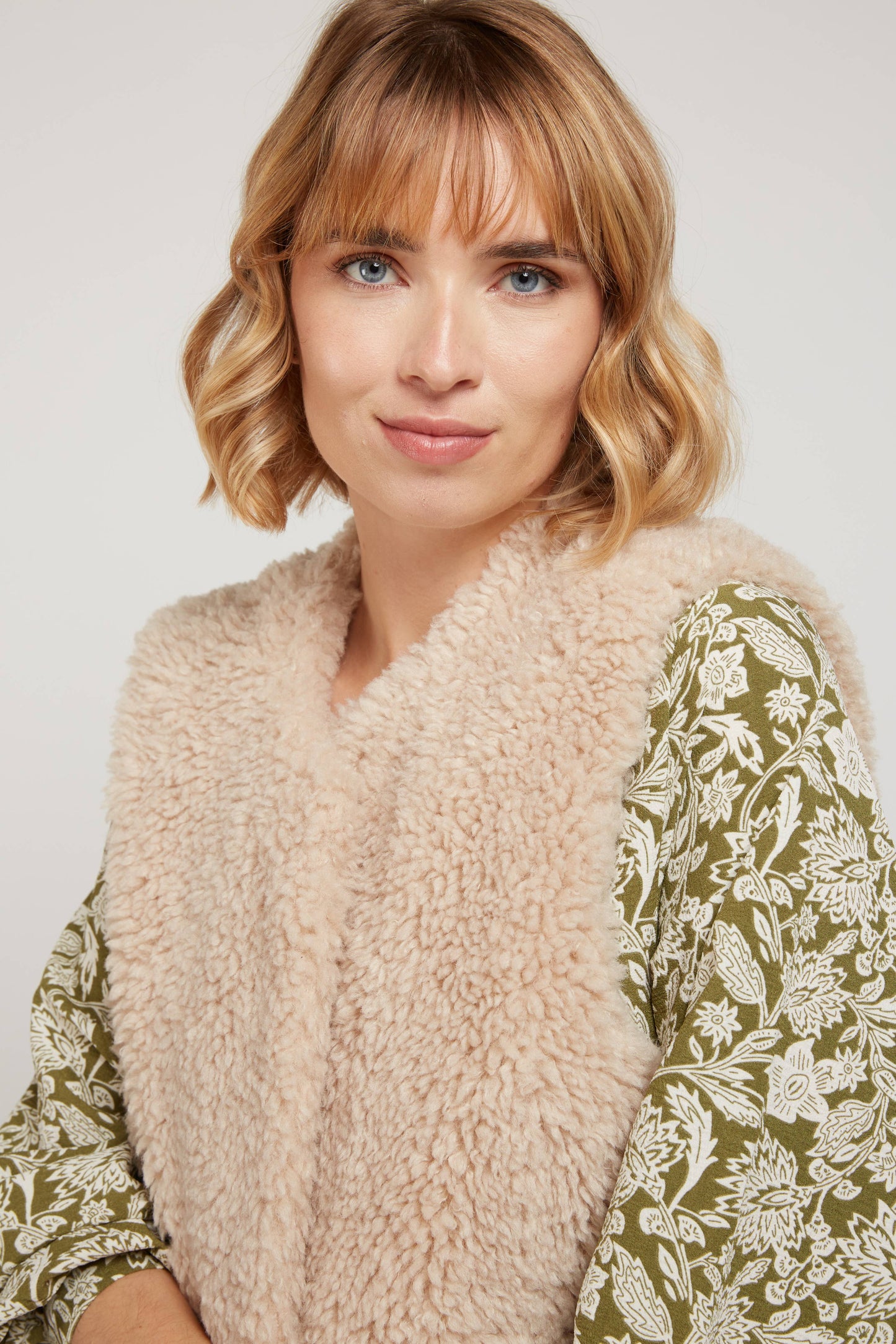 ROXANNE - Gilet moumoute sans manches